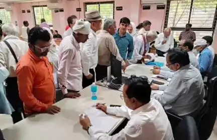 ग्वालियर गिर्द: ग्वालियर कलेक्ट्रेट में 174 लोगों की समस्याएं सुनी गईं