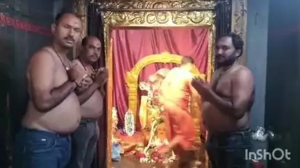 గన్నేరువరం: భక్తులతో పోటెత్తిన మానసా దేవి ఆలయం,108 శివలింగాలకు అభిషేకం చేసిన భక్తులు..
