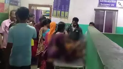 বলরামপুর: বধাডি গ্রামে বজ্রপাতের ঘটনায় গুরুতর জখম এক গৃহবধু,বাঁশগড় হাসপাতাল থেকে পাঠানো হলো পুরুলিয়া মেডিক্যাল কলেজে