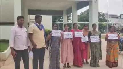 ఆర్ పి రమాదేవి అవినీతిపై విచారణ చేపట్టండి డోన్ లో బీఎస్పీ ఆధ్వర్యంలో మహిళల ఆందోళన