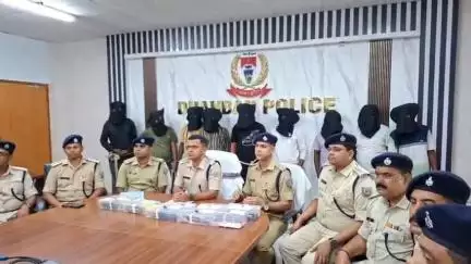 धनबाद/केंदुआडीह: गैंगस्टर प्रिंस खान के गुर्गे गिरफ्तार, धनबाद के वरीय पुलिस अधीक्षक ने की प्रेस वार्ता