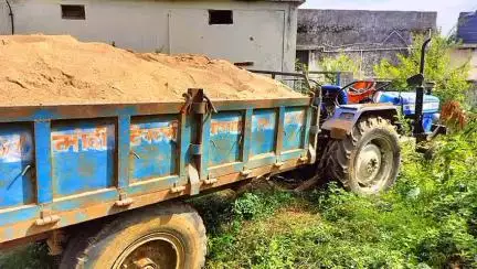 खैरलांजी: खैरलांजी पुलिस की बड़ी कार्रवाई: भौरगढ़ के पास वैनगंगा नदी से अवैध रेत से भरा ट्रैक्टर जब्त, चालक गिरफ्तार