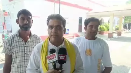 आज जो मुकुटमणि यादव के साथ इटावा में हुआ, जो देविका पटेल व दशमत नामक आदिवासी के साथ मध्य प्रदेश में हुआ या जो उड़ीसा के दलित बाबूला नायक के साथ घटित हुआ ये कोई अलग-अलग, असंबद्ध घटनाएं नहीं हैं ये सब उस सुनियोजित वर्णवादी संरचना के उदाहरण है