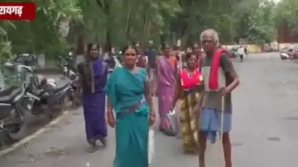 रायगढ़: बुजुर्ग महिलाओ ने 35KG चाँवल की मांग,कलेक्टर जनदर्शन में समस्याओ को लेकर आवेदन,10KG में नहीं हो रहा गुजारा #jansamasya