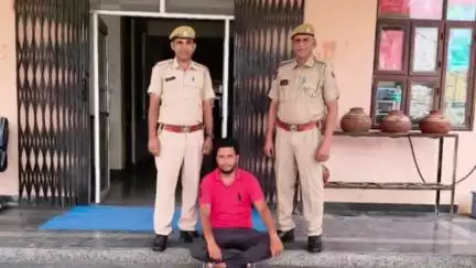 झुंझुनू: गुढागौड़जी कस्बे में पुलिस ने अवैध देशी शराब के साथ एक युवक को किया गिरफ्तार