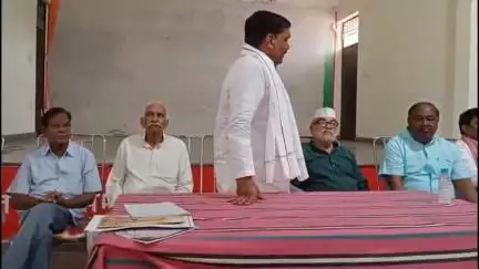 नवाबगंज: गांधी भवन में राम सेवक यादव जन्म शताब्दी समिति का किया गया गठन, मुख्य अतिथि के रूप में पूर्व कैबिनेट मंत्री रहे मौजूद