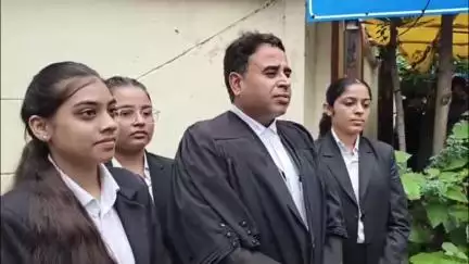 सांवेर: हाई कोर्ट में NEET परीक्षा से जुड़ी याचिकाओं पर सुनवाई पूरी, जल्द आएगा फैसला