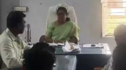 మంత్రాలయం: ఈ నెల 26 నుంచి 30 వరకు వృద్ధులు, వికలాంగులకు ఇంటి వద్దకే రేషన్ పంపిణీ చేయాలి: పెద్దకడబూరు తహసీల్దార్ గీతా ప్రియదర్శిని