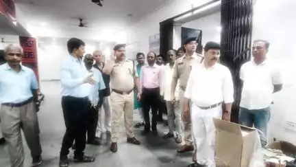 अररिया: प्रभारी निर्वाचन पदाधिकारी की अध्यक्षता में राजनीतिक दलों के प्रतिनिधियों के साथ बैठक हुई
