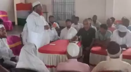কলগাছিয়া: কলগাছিয়াত কলগাছিয়া ব্লক আৰু মন্দিয়া ব্লক এআইইউডিএফৰ পৰ্যালোচনা সভাত বিধায়ক হাফিজ ৰফিকুল ইছলামৰ অংশ গ্ৰহন