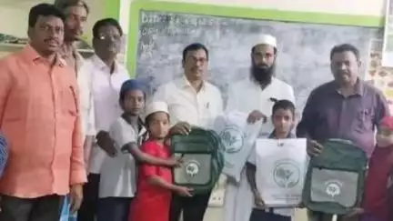 గంగాధర నెల్లూరు: చిన్నారులను ప్రభుత్వ పాఠశాలల్లో చేర్పించాలి : కార్వేటినగరం పట్టణంలోని మైనారిటీ ఉర్దూ పాఠశాల ఉపాధ్యాయులు