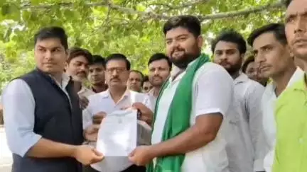 कन्नौज: भारतीय किसान यूनियन श्रमिक जन शक्ति ने कलेक्ट्रेट में ज्ञापन सौंपा, जानें मांगे