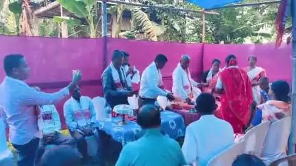 মৰাণ: বাঁহবাৰী নামঘৰৰ চৌহদতেই বিজেপি দলে অনুষ্ঠিত কৰিলে যোগদান কাৰ্যসূচী, উপস্থিত থাকে বিধায়ক চক্ৰধৰ গগৈ