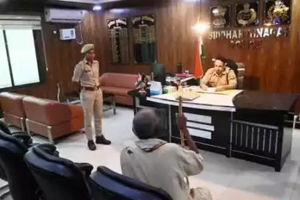 बांसी: सिद्धार्थनगर पुलिस कार्यालय में एसपी ने जनसुनवाई कार्यक्रम का आयोजन किया, 27 शिकायती पत्र प्राप्त हुए
