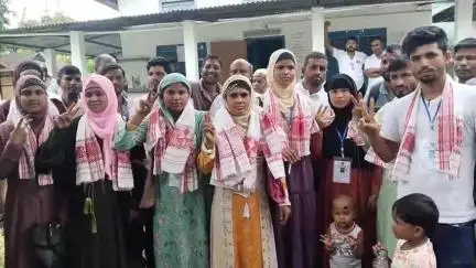 ধুবুৰী ভাগ: বিন্যাছাৰাত গাৱঁ পঞ্চায়তৰ সভাপতি আৰু উপসভাপতি নিৰ্বাচনৰ ফলাফল ঘোষণা