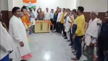 कोडरमा: संगठन सृजन के तहत कोडरमा नगर पंचायत कांग्रेस कमेटी का विस्तार किया गया