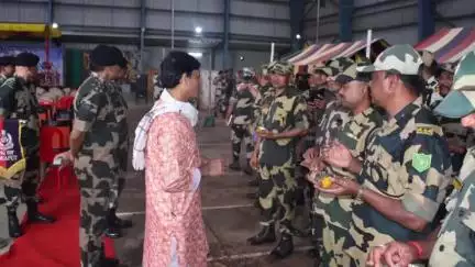 କୋରାପୁଟ ସହର: କୋରାପୁଟ ବିଏସଏଫ ସେକ୍ଟର ମୁଖ୍ୟାଳୟ ପରିଦର୍ଶନ କଲେ ଦିଗପହଣ୍ଡି ବିଧାୟକ ସିଦ୍ଧାନ୍ତ