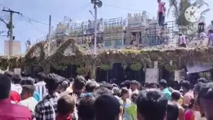 குளித்தலை: தாளியாம்பட்டியில் மகா மாரியம்மன் கோவில் திருவிழாவை முன்னிட்டு பூக்குழி இறங்கும் விழா