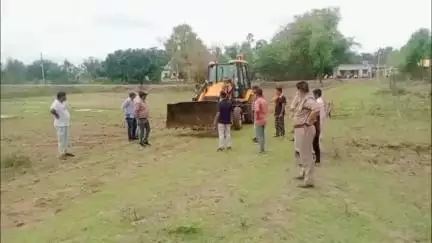 रामपुर नैकिन: चोरगड़ी में शासकीय स्कूल की जमीन पर अतिक्रमण, तहसीलदार ने हटवाया