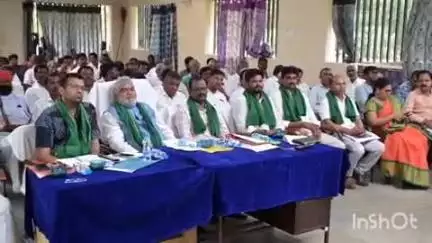 వికారాబాద్: సచివాలయంలో జరిగిన రైతు భరోసా విజయోత్సవాలను మోమిన్ పేట రైతు వేదికలో వీక్షించిన కలెక్టర్ స్పీకర్