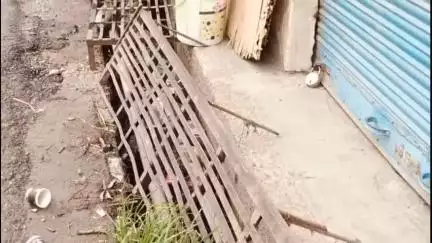 कलोल: बरठीं बाजार में पसरी गंदगी, नालियां में जमा हो रही गंदगी, प्रशासन बेखबर 
#jansamasya