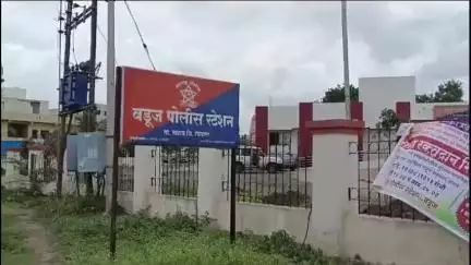 खटाव: दिल्लीतील ज्योतिषी अशोक शर्मा याला खंडणी प्रकरणात तीन दिवस पोलीस कोठडी, अनेकांची नावे येणार पुढे; कसोशीने तपास सुरू