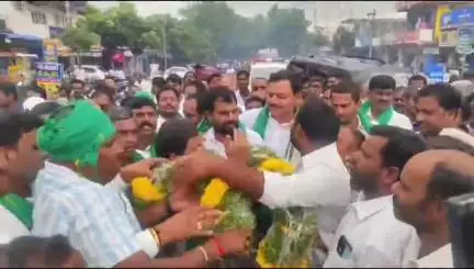 గంగాధర: మధురానగర్ లో రైతు భరోసా సంబరాలు నిర్వహించిన చొప్పదండి ఎమ్మెల్యే మేడిపల్లి సత్యం