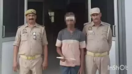 कोल: क्वार्सी पुलिस ने रामघाट रोड कृषि फार्म के अंदर से अवैध चाकू के साथ एक अभियुक्त को किया गिरफ्तार, चाकू बरामद कर भेजा जेल
