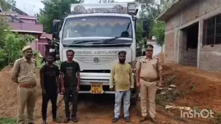 नरैनी: कालिंजर पुलिस ने क्रूरतापूर्वक वाहन में क्षमता से अधिक पशुओं को लादकर ले जाते 3 अभियुक्तों को किया गिरफ्तार