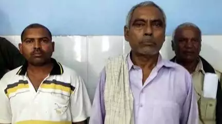 समस्तीपुर: चक्का खानपुर गांव से पुलिस ने जमीनी विवाद में बेल टूटने के आरोप में पिता-पुत्र को किया गिरफ्तार