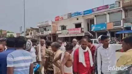 बुढ़नपुर: कौड़िया बाजार में अज्ञात कार ने बाइक से टकराई, एक व्यक्ति गंभीर रूप से घायल, मामले की जांच में जुटी पुलिस
