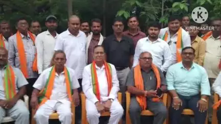 लाहौद मंडल के नवनियुक्त पदाधिकारियों ने रायपुर पहुंचकर पूर्व विधानसभा अध्यक्ष गौरीशंकर अग्रवाल से की सौजन्य मुलाकात