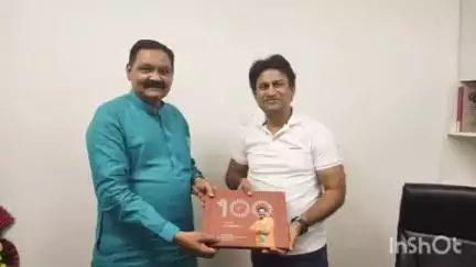 राळेगाव: मुंबई येथील टीव्ही9 मराठी च्या कार्यालयाला आदिवासी विकास मंत्री तथा आमदार अशोक उईके यांनी दिली भेट