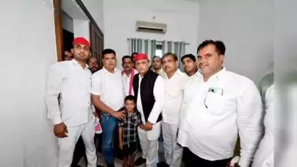 कन्नौज: सपा की अंबेडकर वाहिनी के प्रदेश सचिव बने पूर्व आप जिलाध्यक्ष चंद्रकांत यादव, बीते दिनों अखिलेश से हुई थी मुलाकात