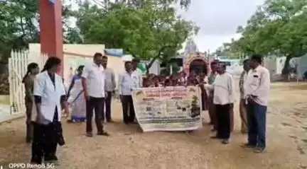 ఉరవకొండ: సీజనల్ వ్యాధులు పట్ల అప్రమత్తంగా ఉండాలి: పెద్ద కౌకుంట్లలో వైద్యాధికారి డాక్టర్ అనికేత్