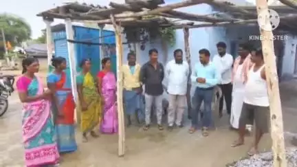 చెన్నూరు: సండ్రోన్ పల్లి లో ఎరువుల వినియోగం పై అవగాహన కల్పించిన వ్యవసాయ అధికారి ముత్యం తిరుపతి