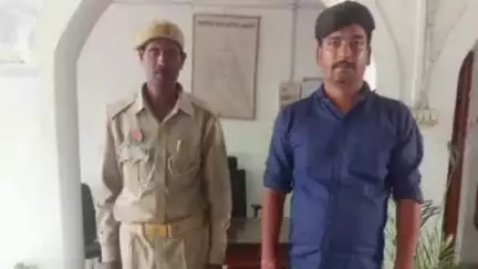चंदौली: चंदौली पुलिस ने शराब तस्करी मामले में मझवार रेलवे स्टेशन के पास से एक तस्कर को गिरफ्तार किया, अवैध शराब बरामद