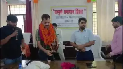फतेहाबाद: तहसीलदार मनोज कुमार के स्थानांतरण के बाद फतेहाबाद तहसील मुख्यालय पर विदाई दी गई, एसडीएम समेत अनेक अधिकारी रहे मौजूद