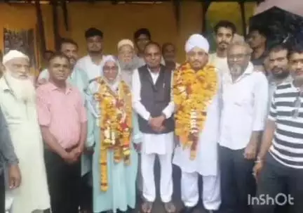 थांदला: 42 दिनों बाद हज यात्रा से थांदला लौटे दंपत्ति का विधायक और नगरवासियों ने किया स्वागत