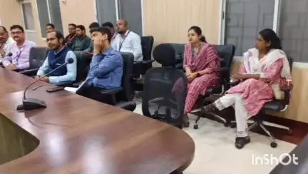 रायगढ़: साइबर फ्रॉड मामलों में पीड़ितों की मदद के लिए बैंक मैनेजरों की बैठक, खाता होल्ड पर सरल प्रक्रिया अपनाने पर जोर
