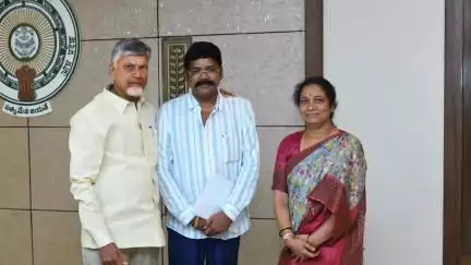 పాణ్యం: ముఖ్యమంత్రి చంద్రబాబు నాయుడు ను ,పాణ్యం నియోజకవర్గ  అభివృద్ధికి నిధులు కోరిన ఎమ్మెల్యే గౌరు చరిత రెడ్డి