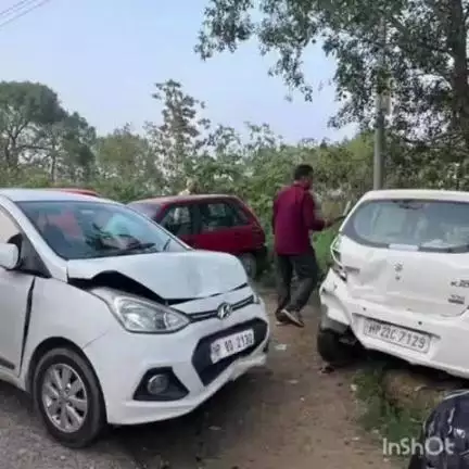 ढटवाल: मैहरे में सड़क किनारे पार्क गाड़ी को दूसरी गाड़ी ने मारी टक्कर, दोनों गाड़ियों को हुआ नुकसान, मामला दर्ज