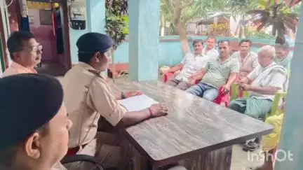 घैलाढ़: परमानंदपुर थाना परिसर में मोहर्रम पर्व को लेकर शांति समिति की बैठक आयोजित