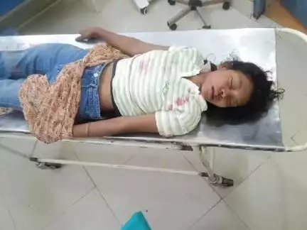 फतेहपुर: गोविंदपुर साहिबगंज हाईवे पर अंगूठियां पेट्रोल पंप के पास कार और बाइक की टक्कर में दो घायल, धनबाद रेफर