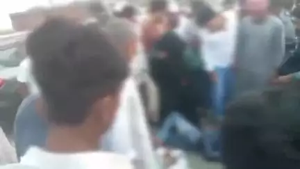 डुमरियागंज: इटवा कस्बे में डुमरियागंज रोड पर नोबल हॉस्पिटल के सामने दो बाइक सवार आपस में भिड़े, दोनों चोटिल, एक को आई गंभीर चोट