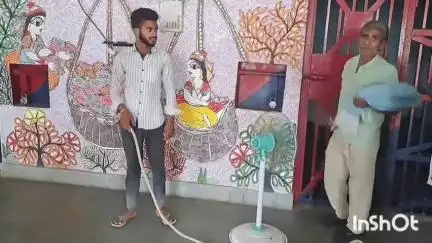 जमुई: कचहरी चौक के पास वाहन जांच के दौरान चोरी की बाइक के साथ एक युवक गिरफ्तार, दूसरा युवक फरार, पुलिस जांच में जुटी