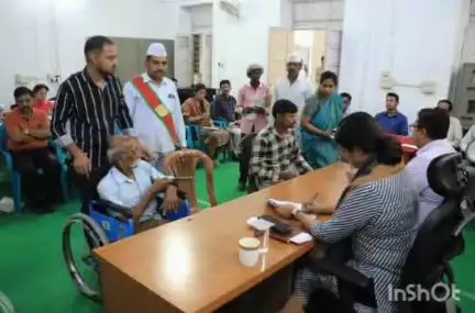 झाबुआ: जिला मुख्यालय में आयोजित जनसुनवाई में 61 आवेदन हुए प्राप्त, कलेक्टर ने अधिकारियों को दिए आवश्यक दिशा निर्देश