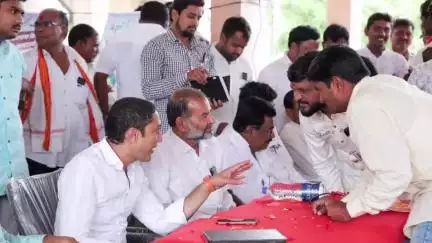 वाणगाव येथे आमदार आपल्या दारी मोहीम, आमदार संदीप क्षीरसागर यांनी नागरिकांच्या समस्या घेतल्या जाणून