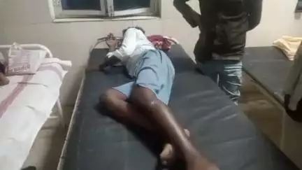 गोपद बनास: ताला में सड़क पर खड़े व्यक्ति को तेज़ रफ़्तार पिकअप वाहन ने मारी टक्कर, पैर में हुआ फ्रैक्चर