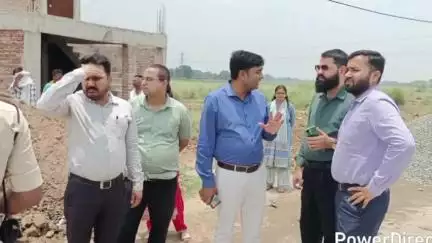 बिहिया: बिहिया में निर्माणाधीन नाले और सड़क मरम्मत कार्य का एसडीएम ने किया निरीक्षण